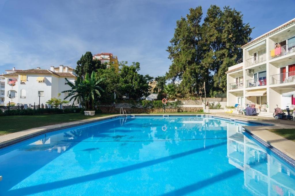 Apartment Armenka Carihuela Park Torremolinos Exteriör bild